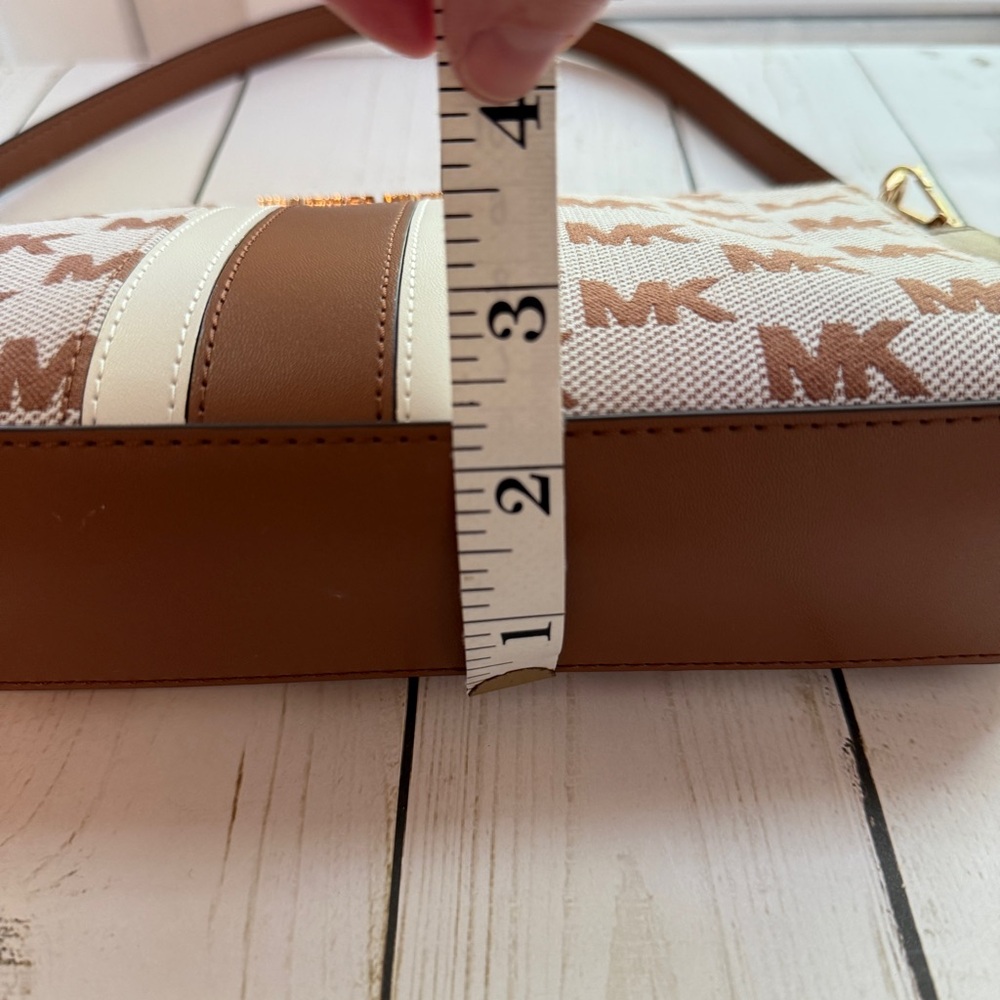 Michael Kors | Vincent Logo Shoulder Bag with Pochette, Medium - Picture 12 of 14